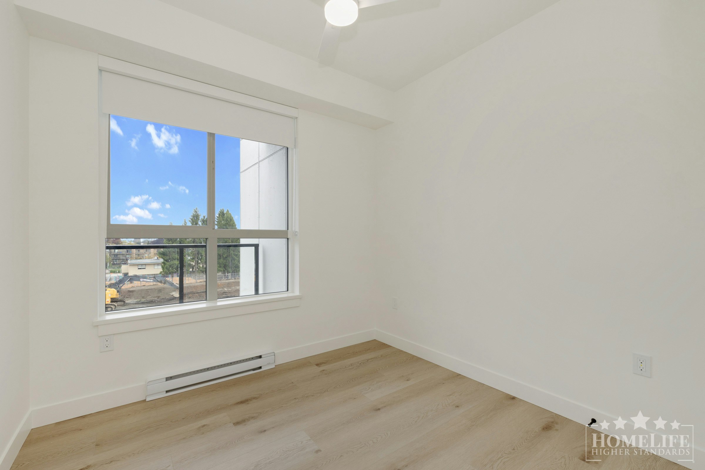 302-10425 147 Street, Surrey, BC, V3R 0J9 - 11