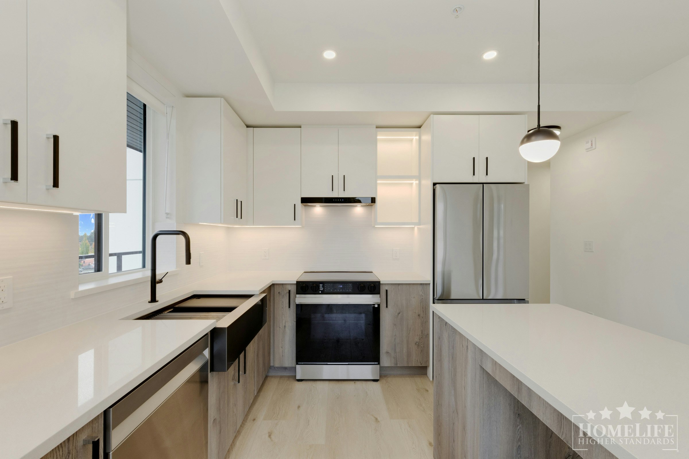 302-10425 147 Street, Surrey, BC, V3R 0J9 - 7