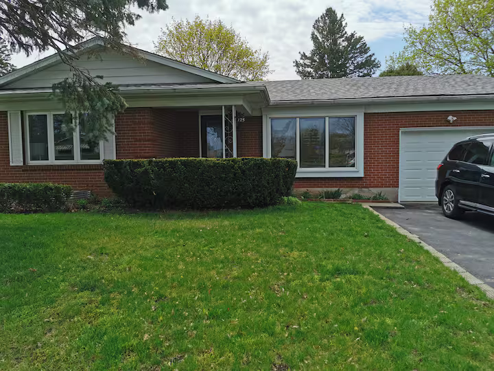125 Bradley Drive, Kitchener, ON, N2A 1K7 - 2