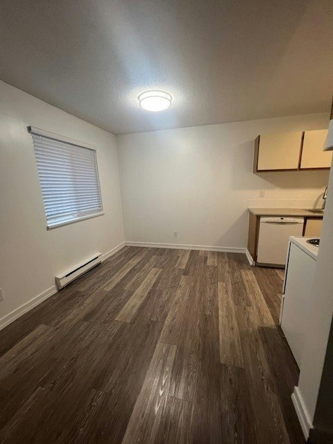 102-10011 150 Street, Surrey, BC, V3R 4A7 - 5