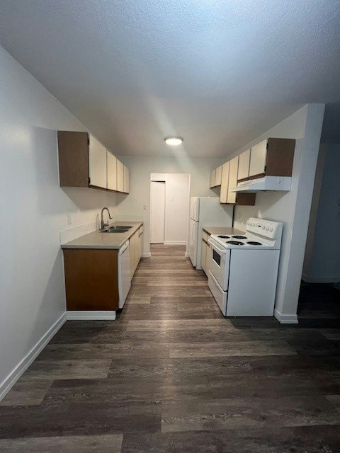 102-10011 150 Street, Surrey, BC, V3R 4A7 - 4