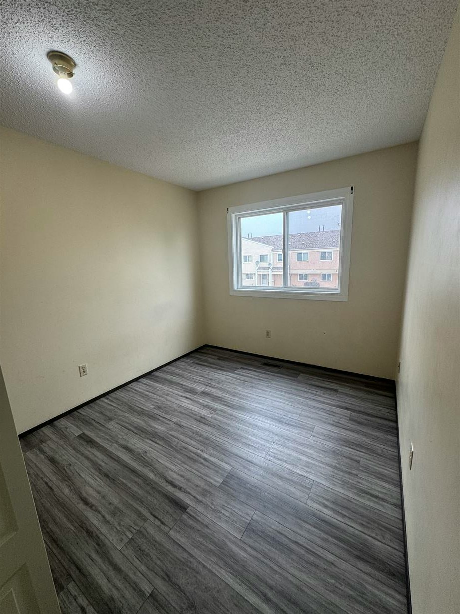 16557 100 Street Northwest, Edmonton, AB, T5X 5H4 - 7