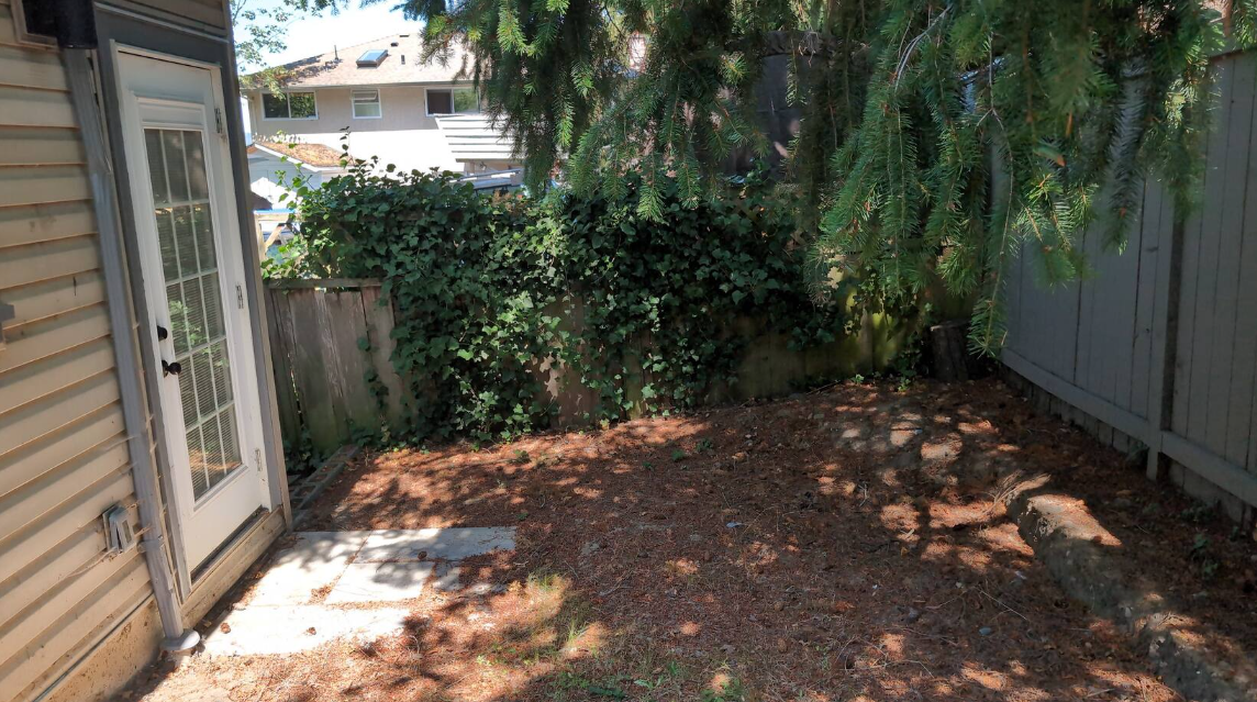 734 Rogers Avenue, Saanich, BC, V8X 3P9 - 12