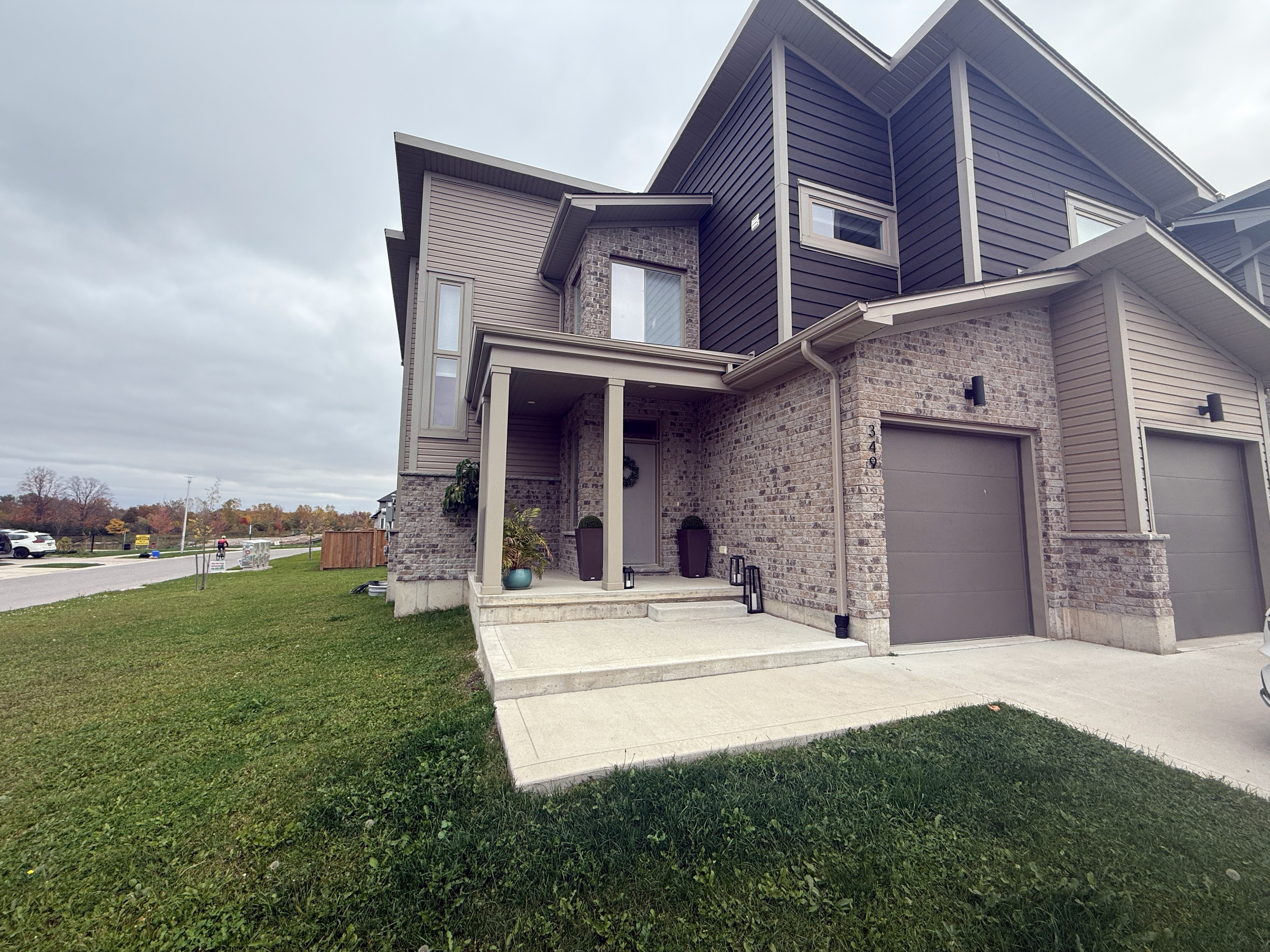 349 Edgevalley Road, London, ON, N5V 0C3 - 2