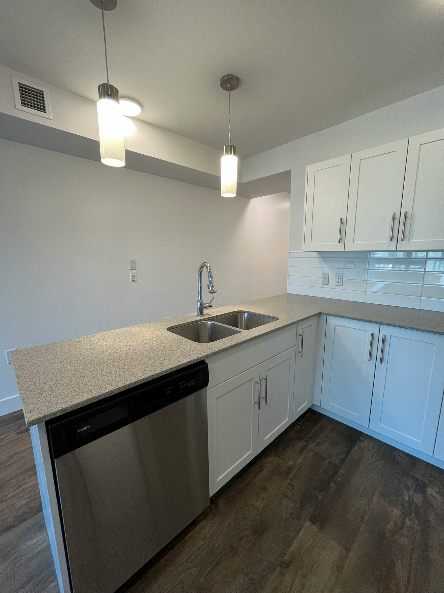 508-366 East 3rd Street, North Vancouver, BC, V7L 1E9 - 2