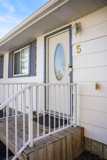 5 Watson Street, Red Deer, AB, T4N 5X7 - 2