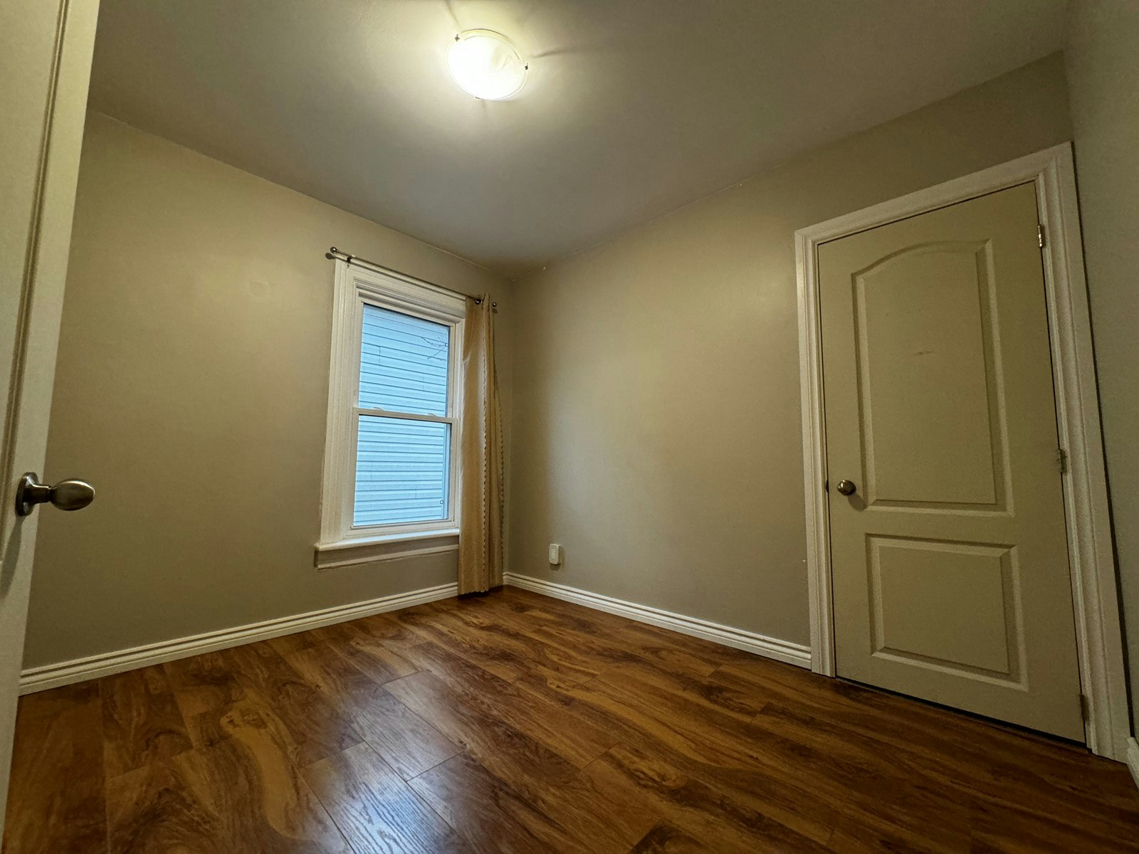 Upper-B-8 Mcnaughton Street, Cambridge, ON, N1R 1Y9 - 7