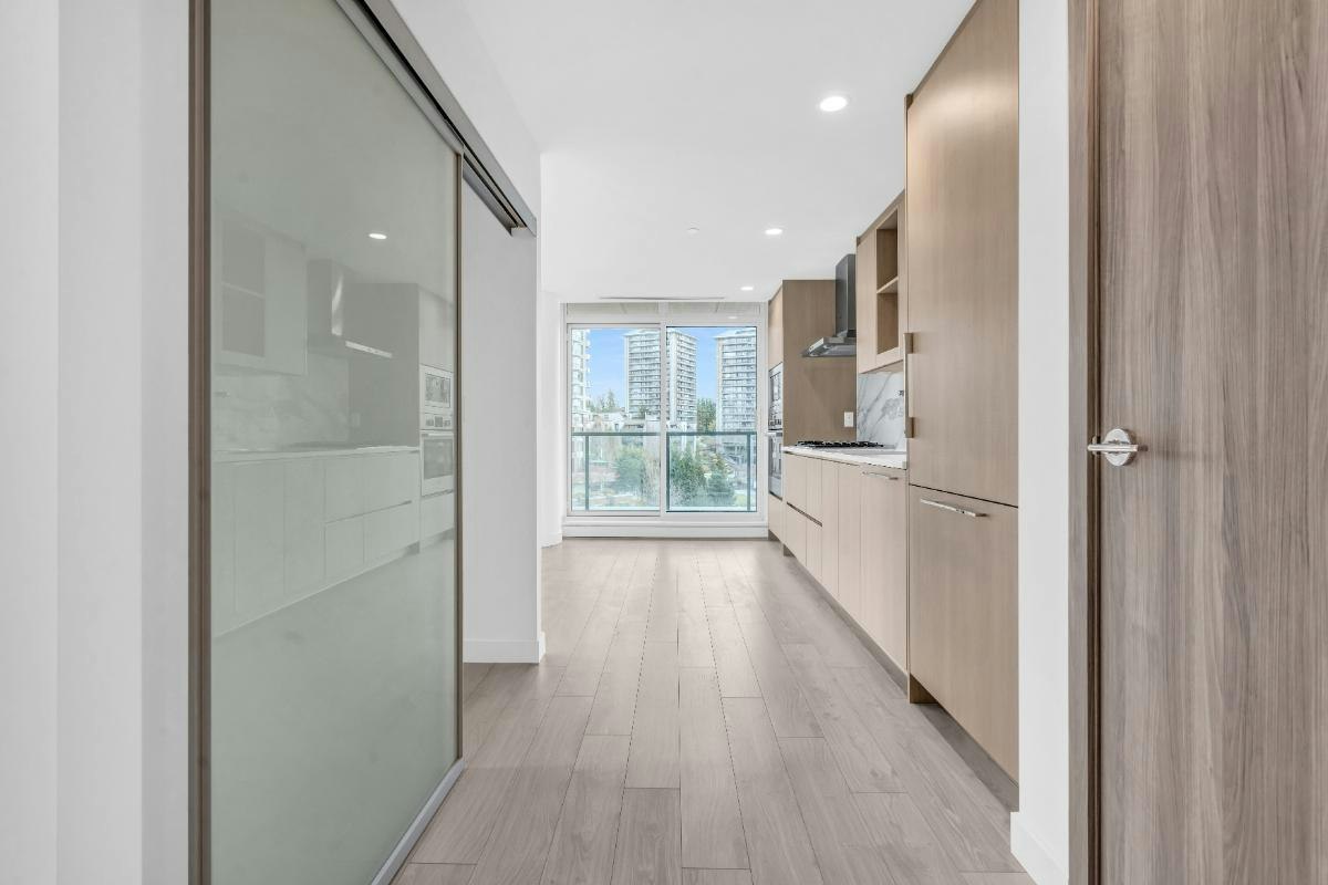 3004-4880 Lougheed Highway, Burnaby, BC, V5C 0N1 - 2