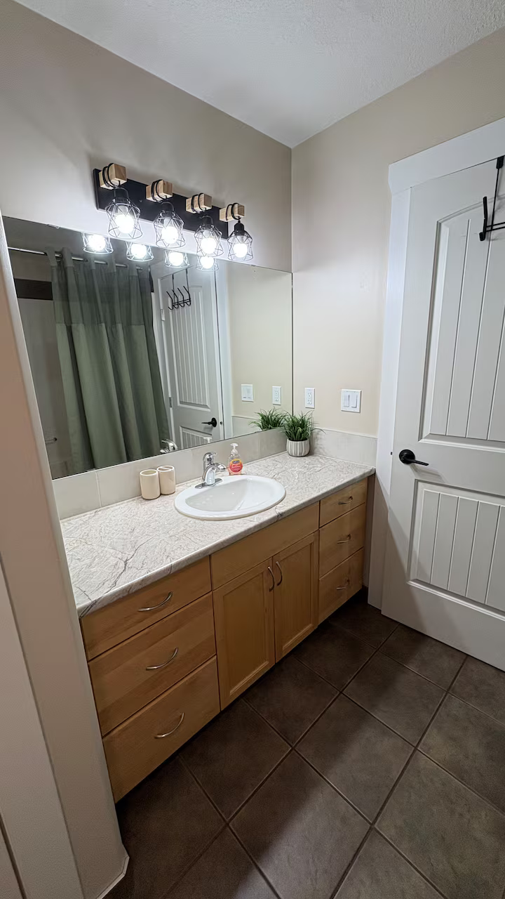 8925 70 Avenue, Grande Prairie, AB, T8X 0C1 - 14