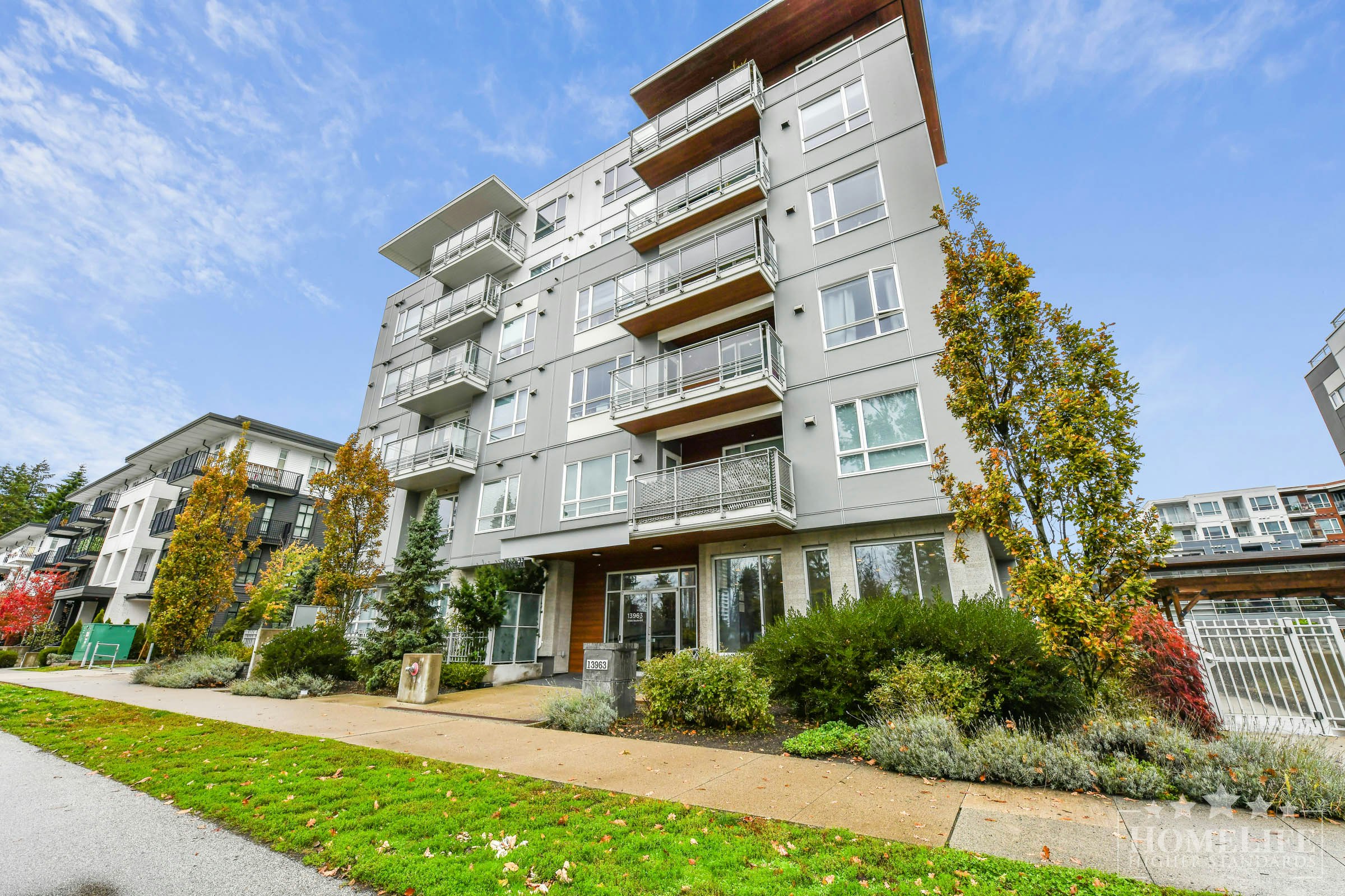 205-13963 105 Boulevard, Surrey, BC, V3T 0M9