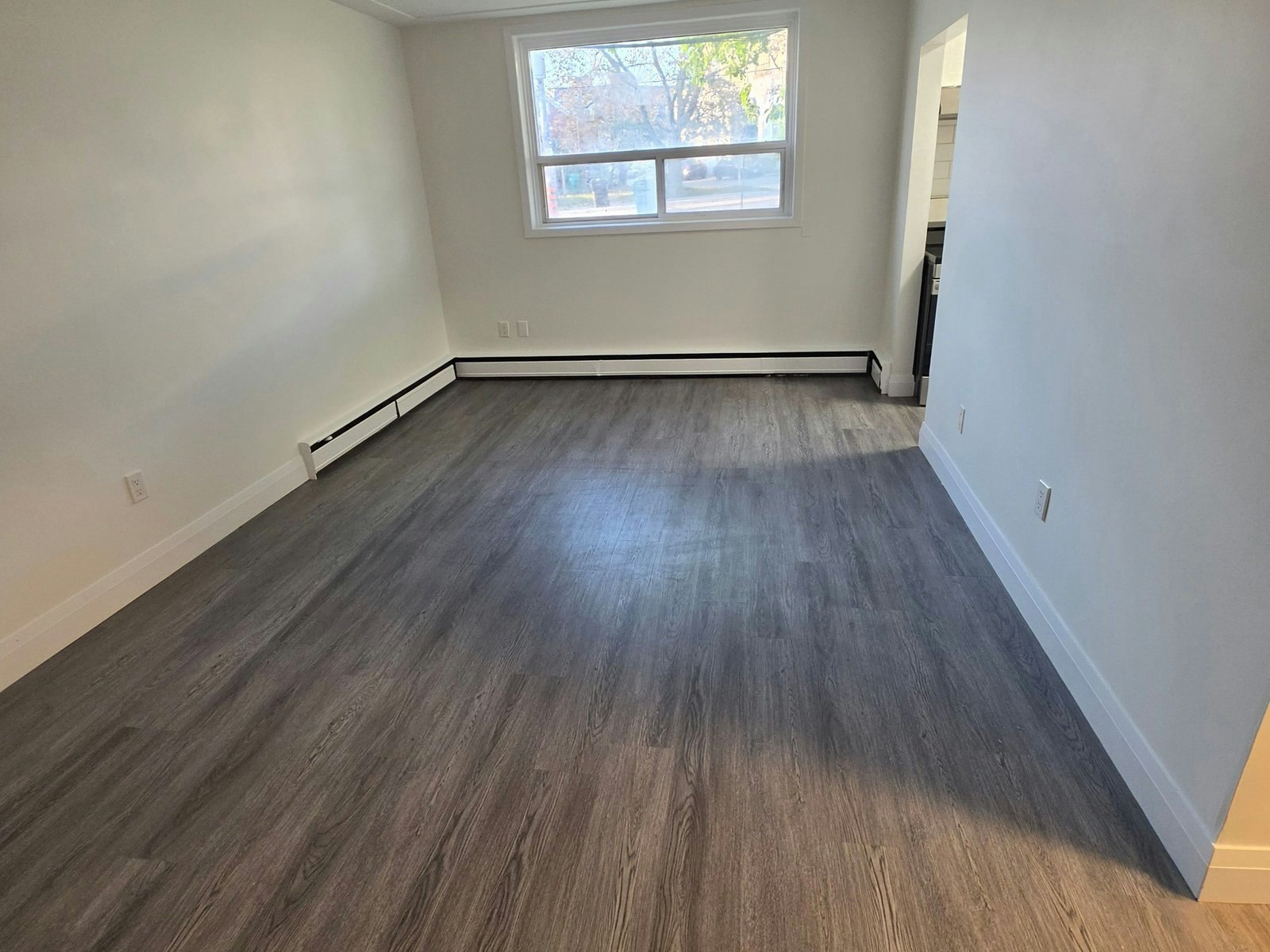 14-21 Stirling Avenue South, Kitchener, ON, N2G 3N6 - 5