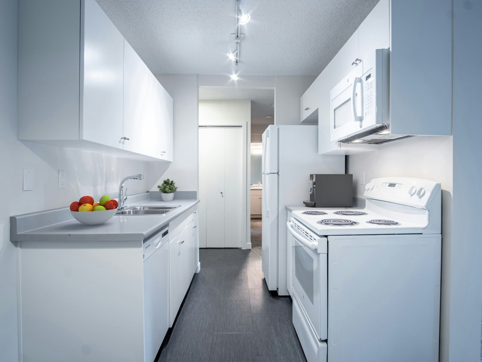 1 Bedroom & 1Bath-103 Reindeer Road, Saskatoon, SK, S7K 4W8