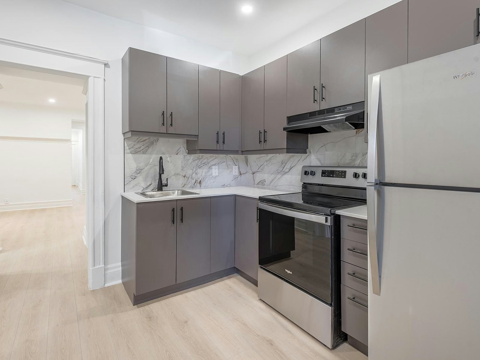 7-2161 Prud'homme Avenue, Montréal, QC, H4A 3H3 - 3