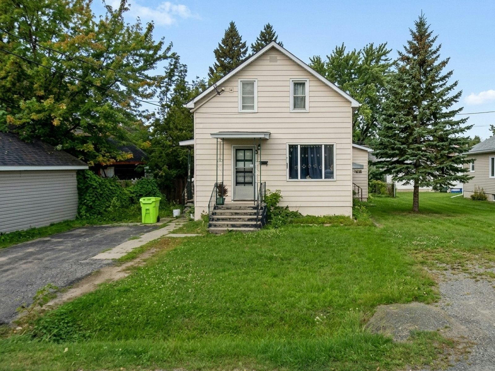 2 Bed-3 Cameron Avenue, Sault Ste. Marie, ON, P6B 4W6