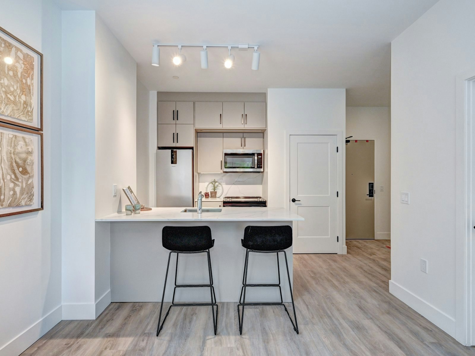1 Bed-415 Duke Street W, Kitchener, ON, N2H 0E6 - 8