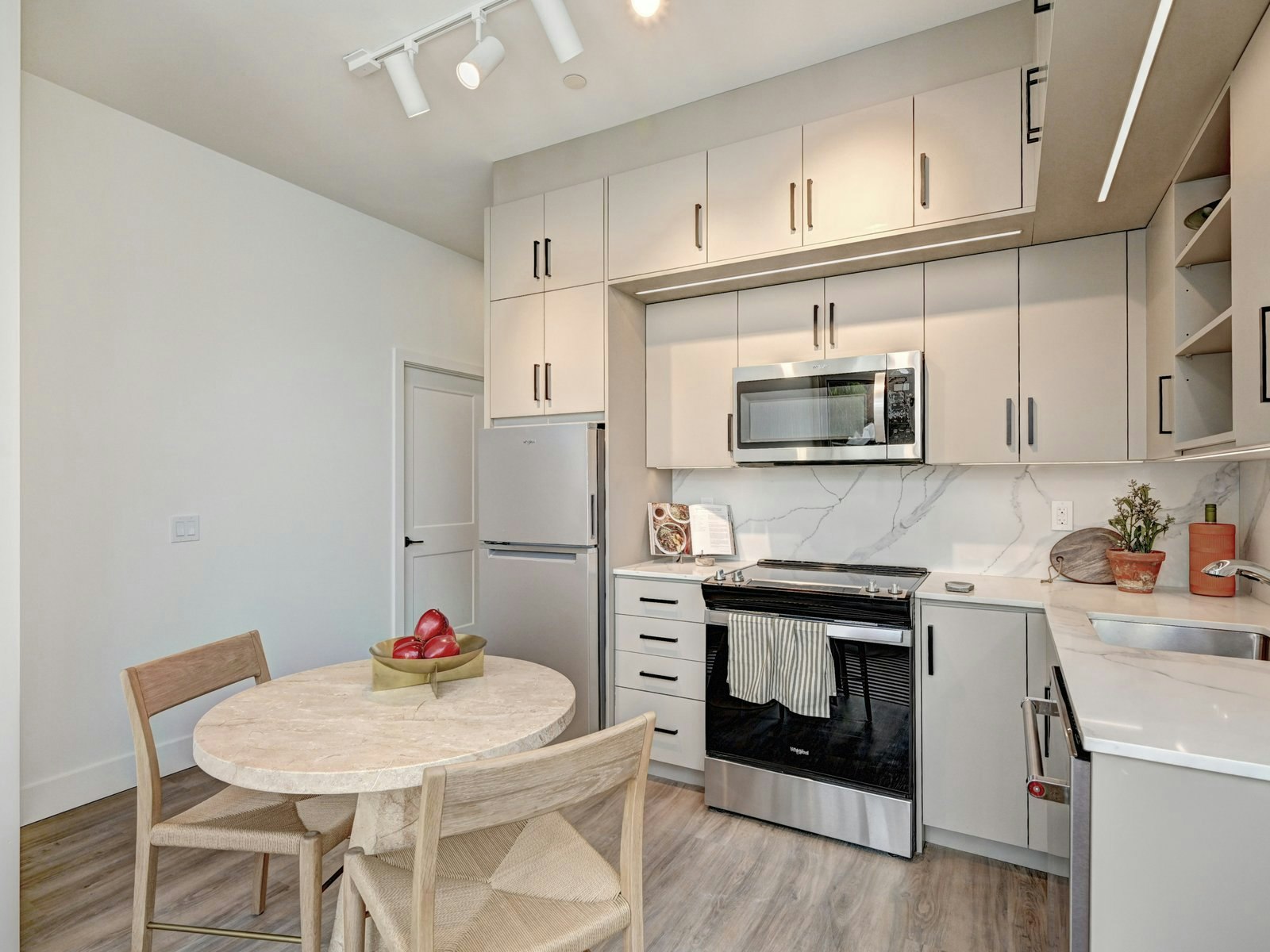 1 Bed-415 Duke Street W, Kitchener, ON, N2H 0E6 - 10