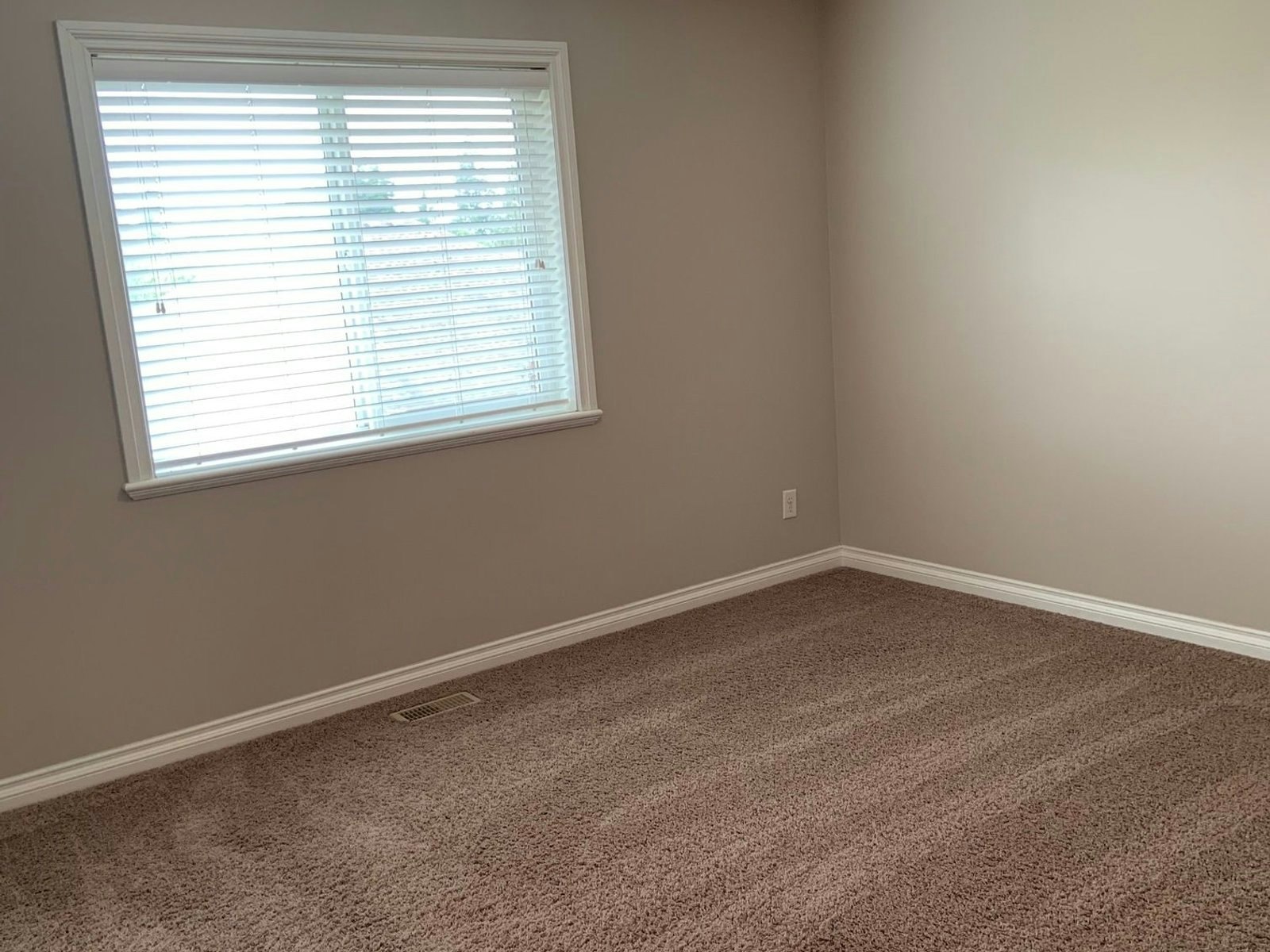 UPPER-47401 Macswan Drive, Chilliwack, BC, V2R 0L3 - 5