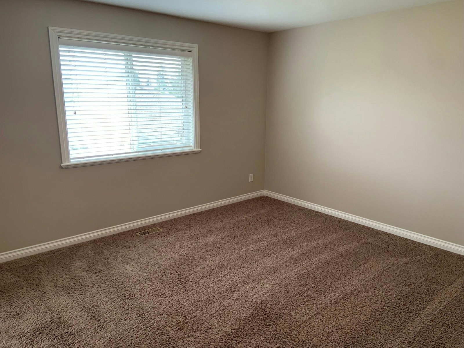 UPPER-47401 Macswan Drive, Chilliwack, BC, V2R 0L3 - 6