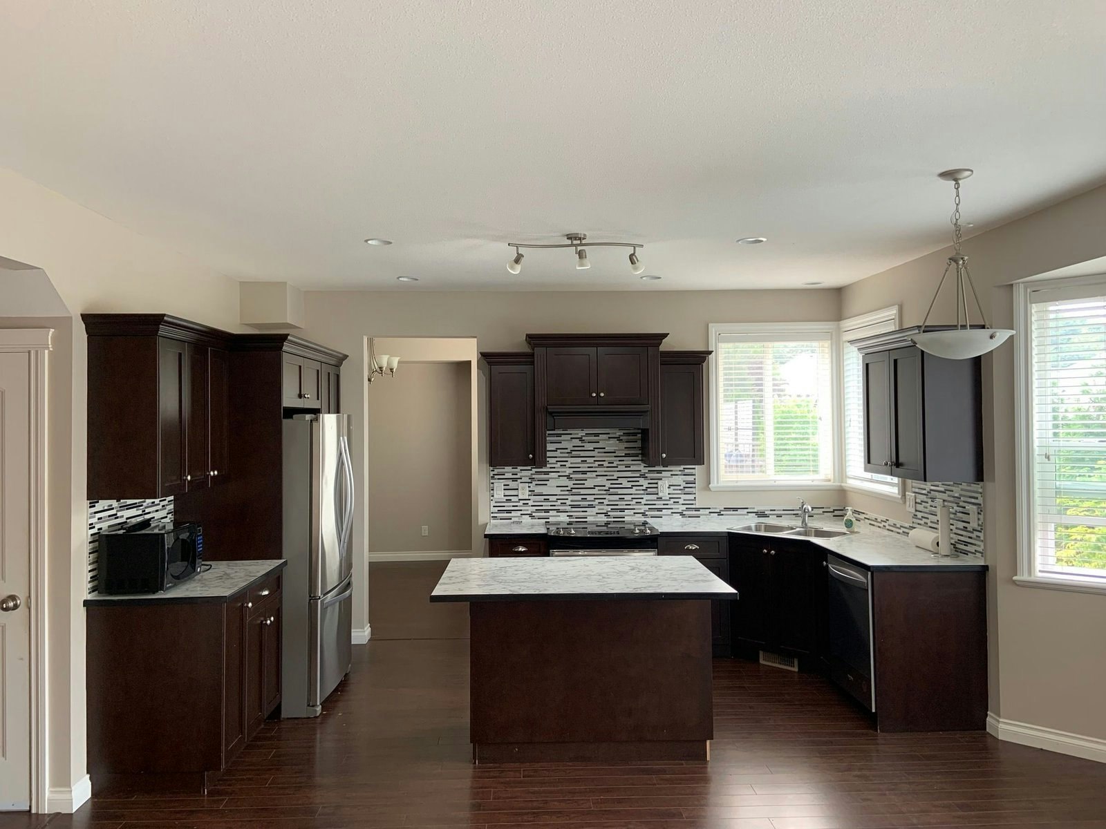 UPPER-47401 Macswan Drive, Chilliwack, BC, V2R 0L3