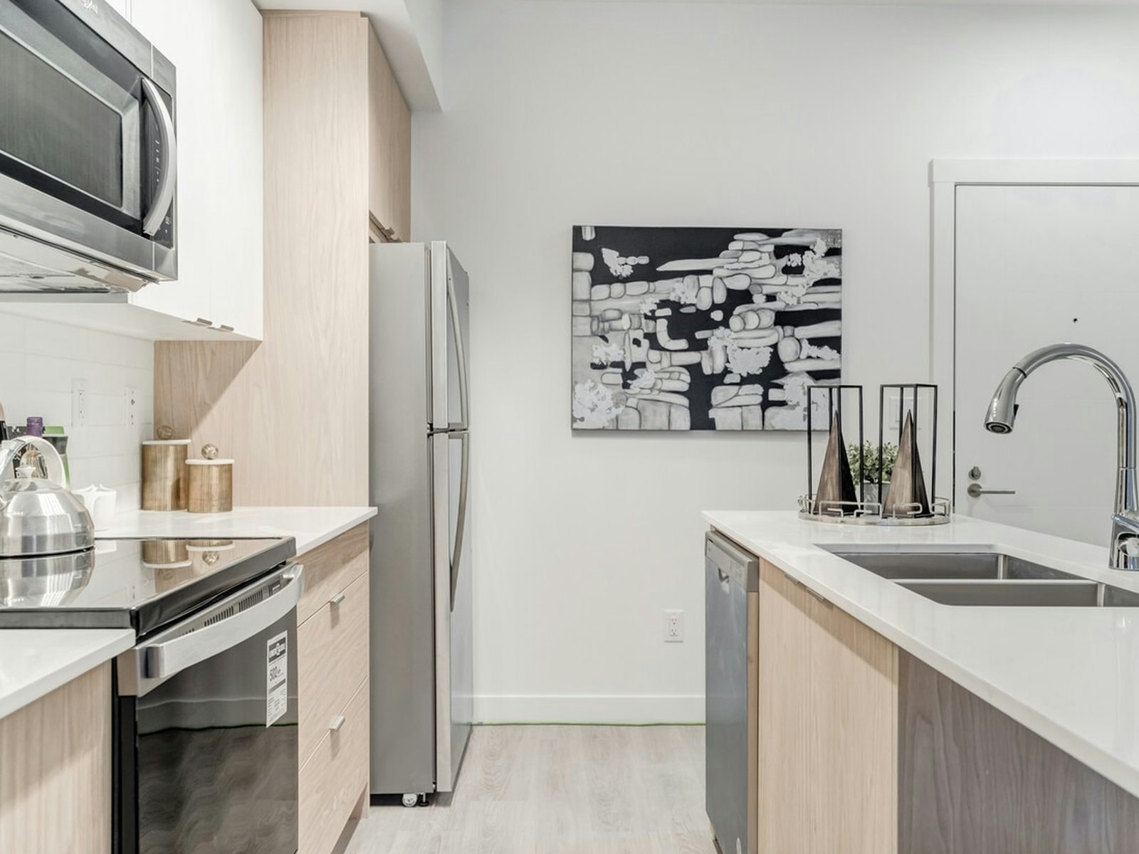 Suite 415-3360 16 Street SW, Calgary, AB, T2T 1Y5 - 29