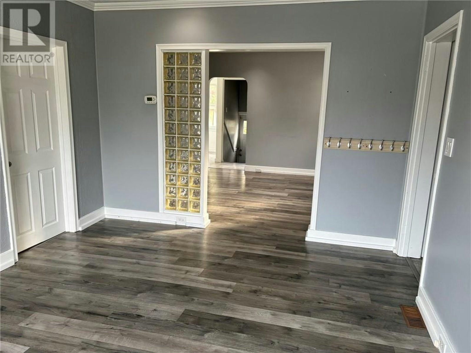 2 Bed-358 Burton Avenue, Greater Sudbury, ON, P3C 4K5 - 7