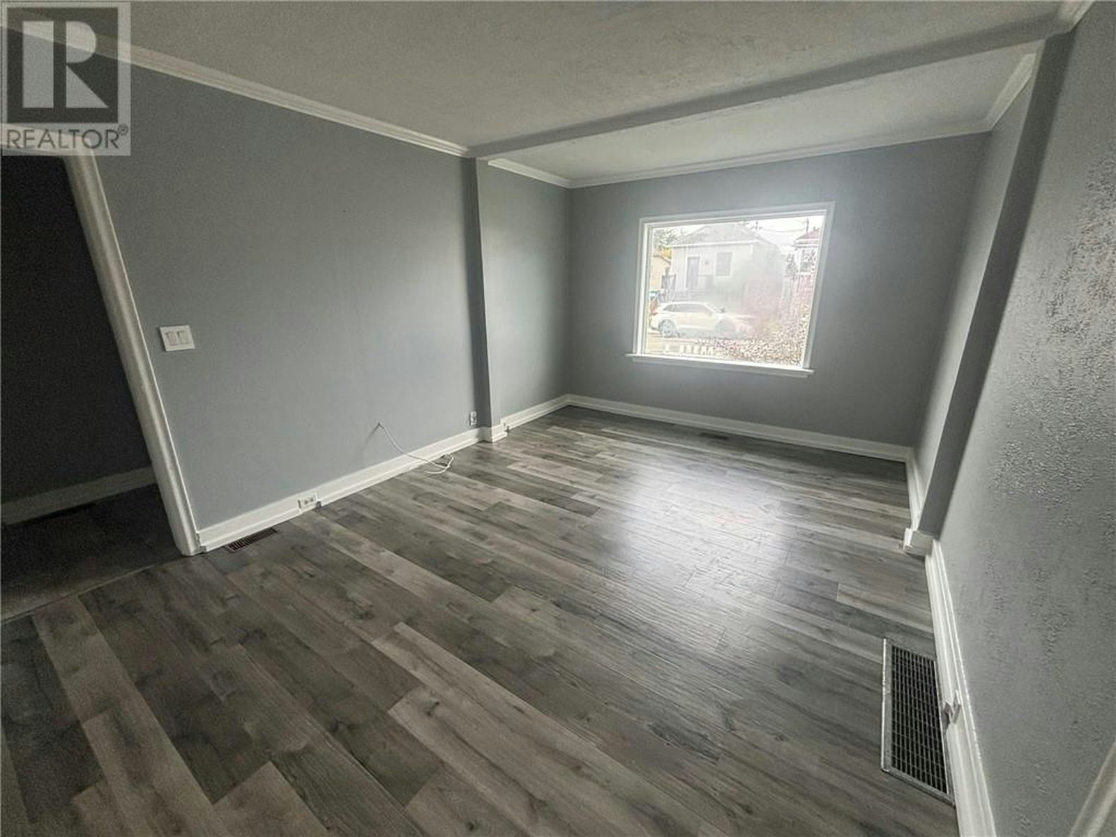 2 Bed-358 Burton Avenue, Greater Sudbury, ON, P3C 4K5 - 20