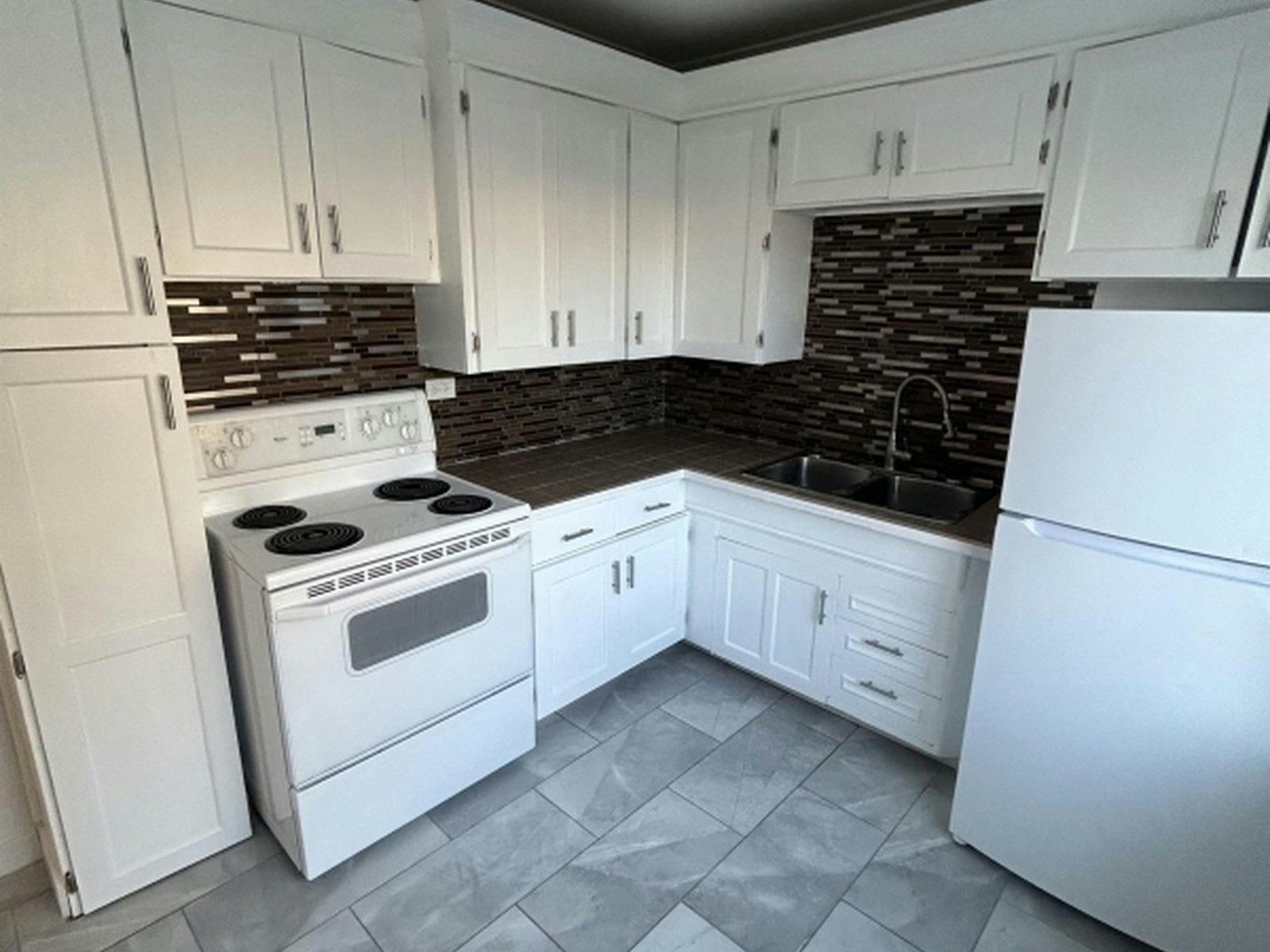 2 Bed-358 Burton Avenue, Greater Sudbury, ON, P3C 4K5 - 19