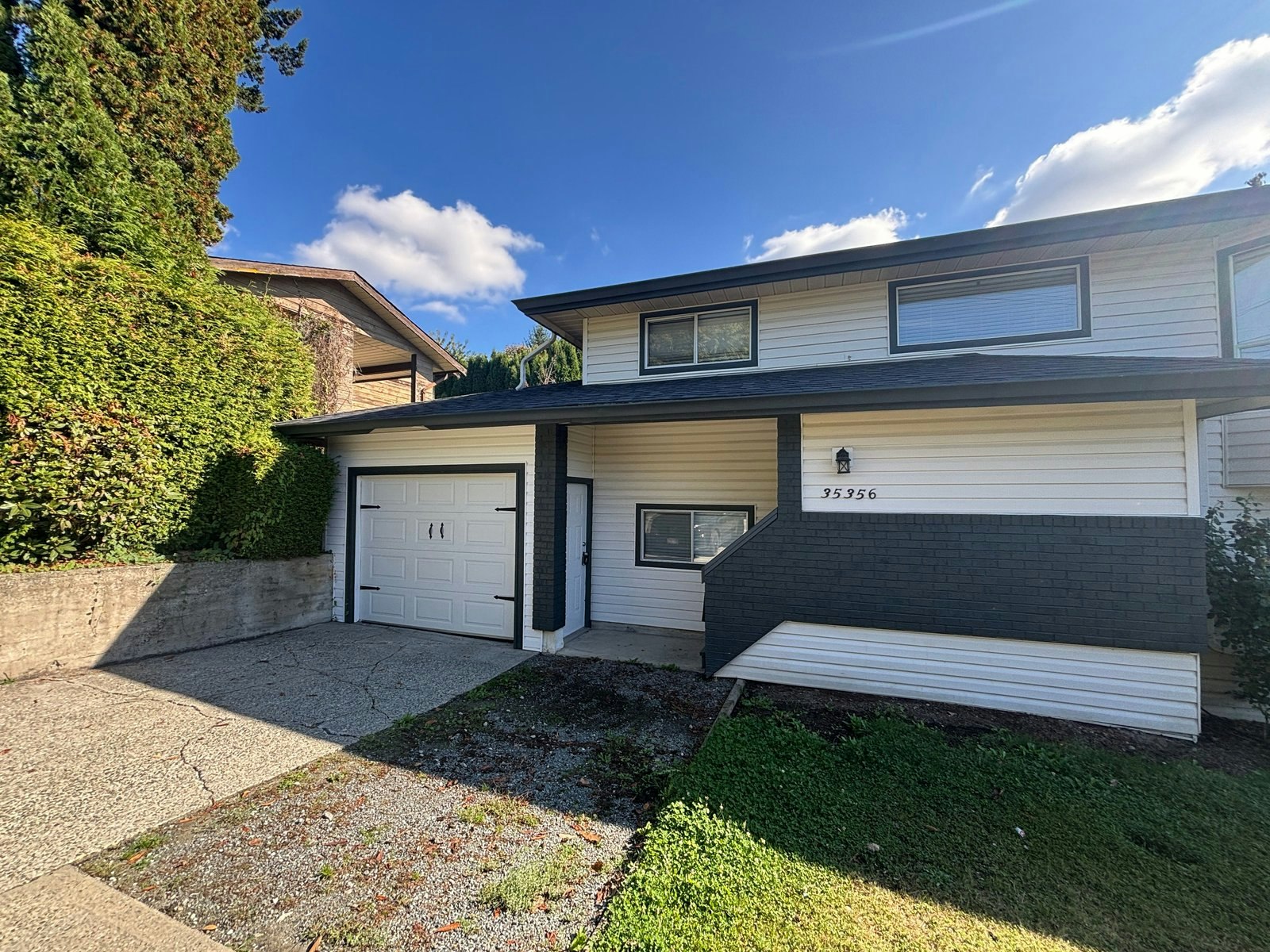 Main-35356 Mckee Road, Abbotsford, BC, V2S 8L5