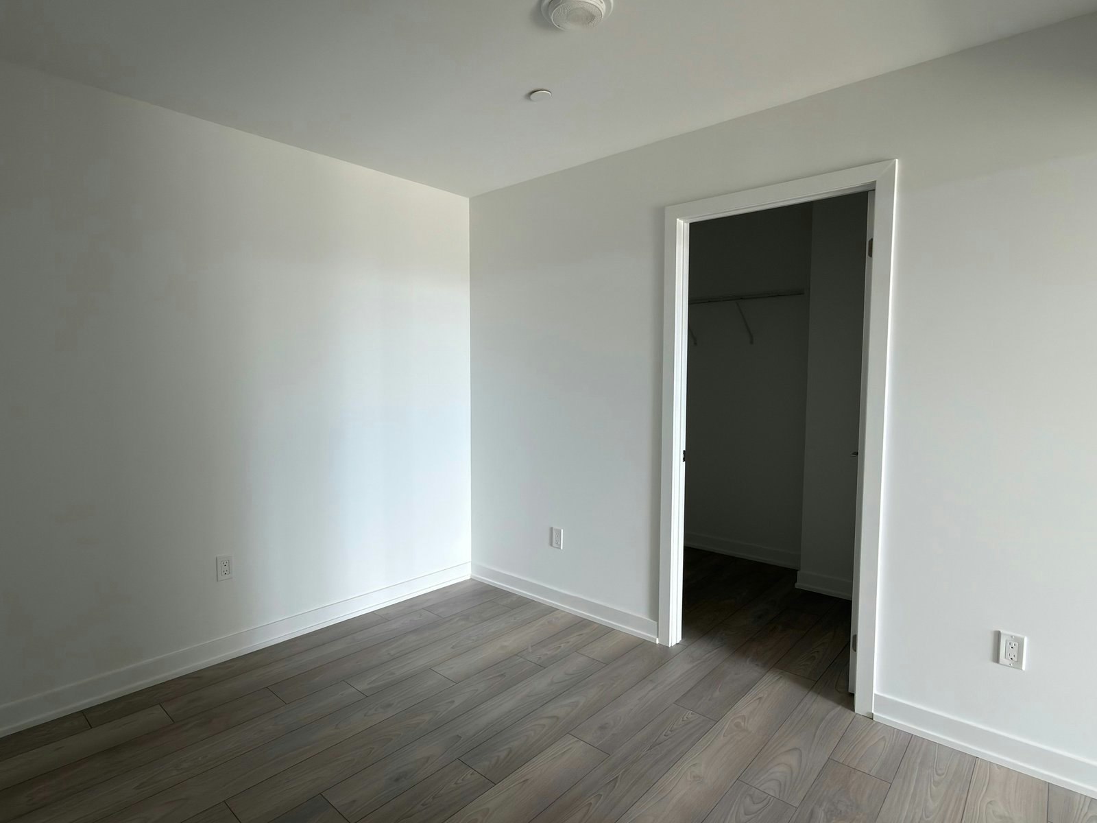 520-1007 The Queensway, Toronto, ON, M8Z 6C7 - 9
