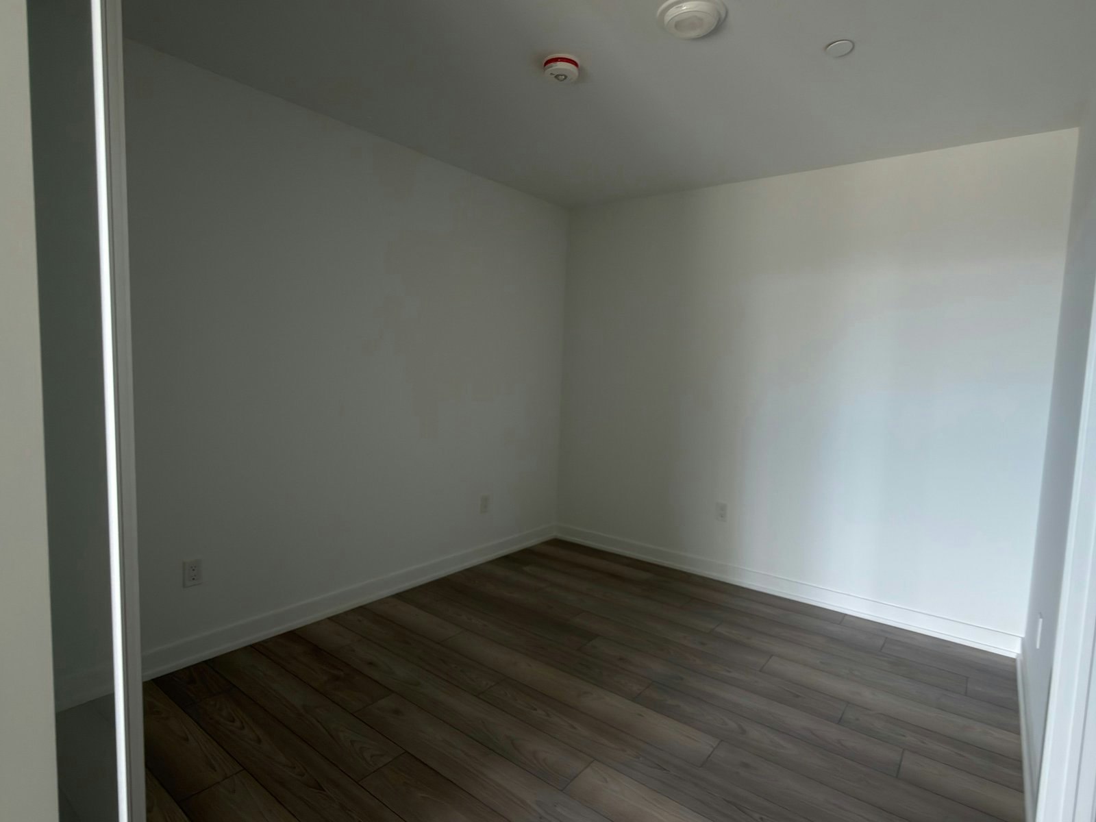 520-1007 The Queensway, Toronto, ON, M8Z 6C7 - 8