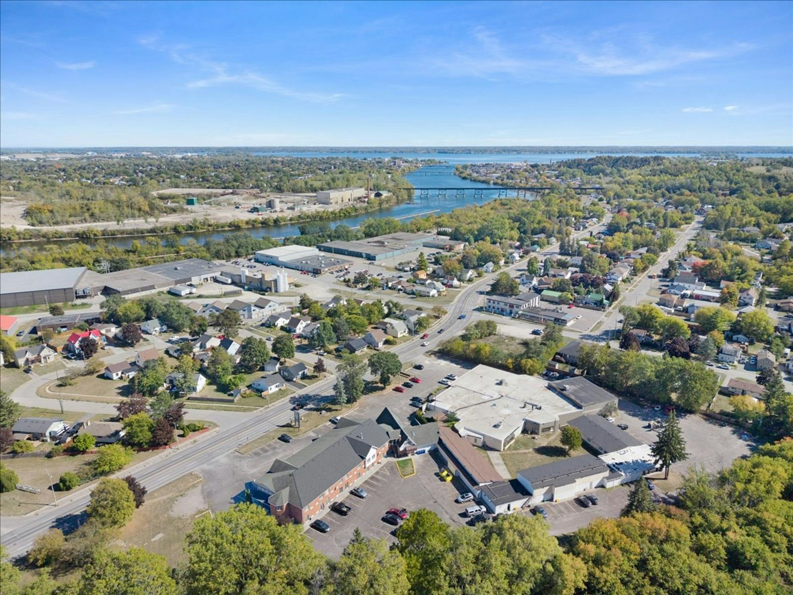 MIG-b67a31-10 Trenton Street, Quinte West, ON, K8V 4M9 - 11