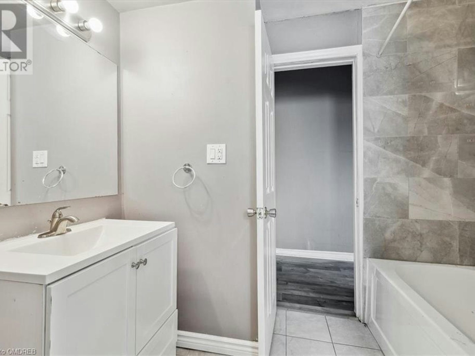 2-73 Vine Street S, St. Catharines, ON, L2R 3X9 - 24