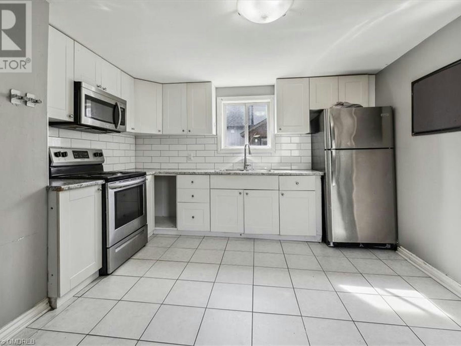 2-73 Vine Street S, St. Catharines, ON, L2R 3X9 - 12