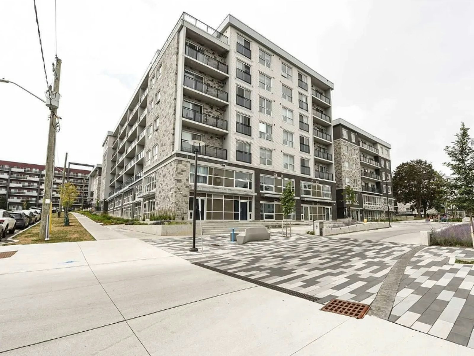 2-bed/1-bath-275 Larch Street, Waterloo, ON, N2L 0J5