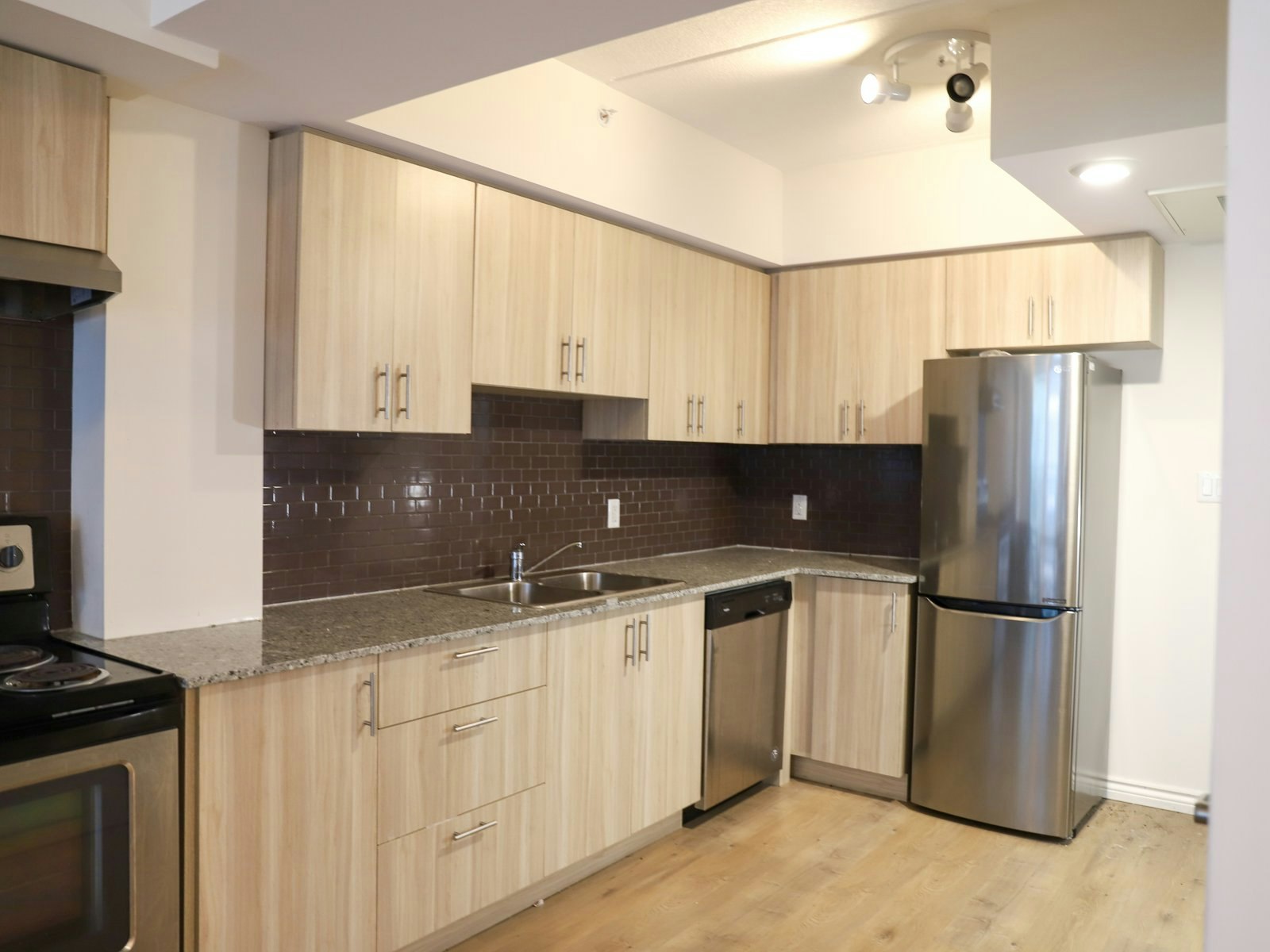 2-bed/1-bath-275 Larch Street, Waterloo, ON, N2L 0J5 - 22