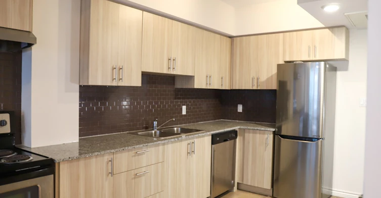 2-bed/1-bath-275 Larch Street, Waterloo, ON, N2L 0J5 - 22