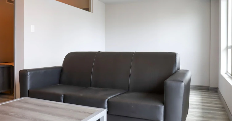 2-bed/1-bath-275 Larch Street, Waterloo, ON, N2L 0J5 - 20