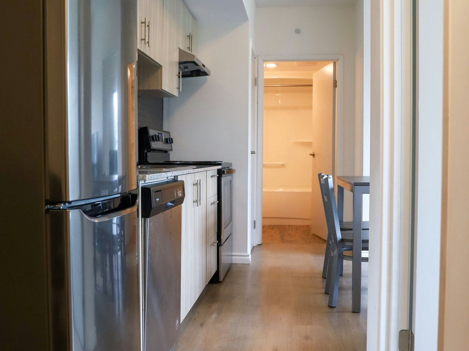 2-bed/1-bath-275 Larch Street, Waterloo, ON, N2L 0J5 - 5