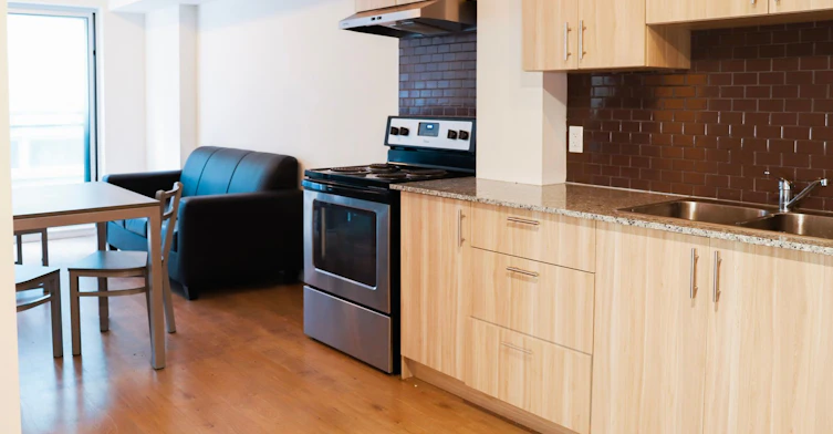 2-bed/1-bath-275 Larch Street, Waterloo, ON, N2L 0J5 - 4