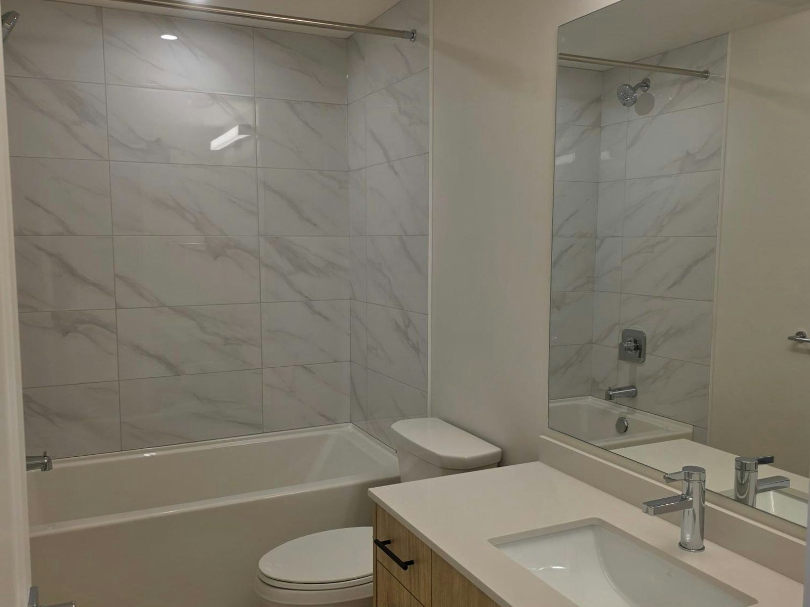 312-34395 Gladys Avenue, Abbotsford, BC, V2S 2E8 - 9