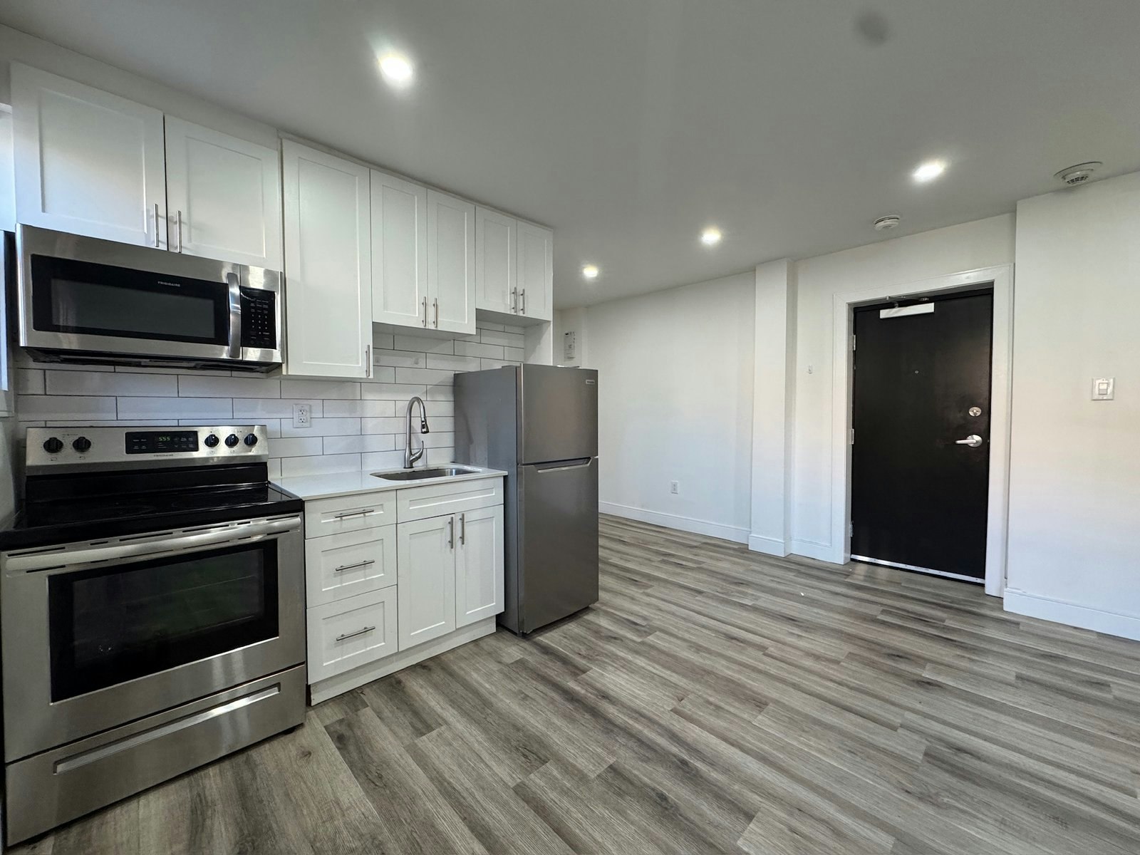 203-444 Park Street West, Windsor, ON, N9A 5V3 - 8