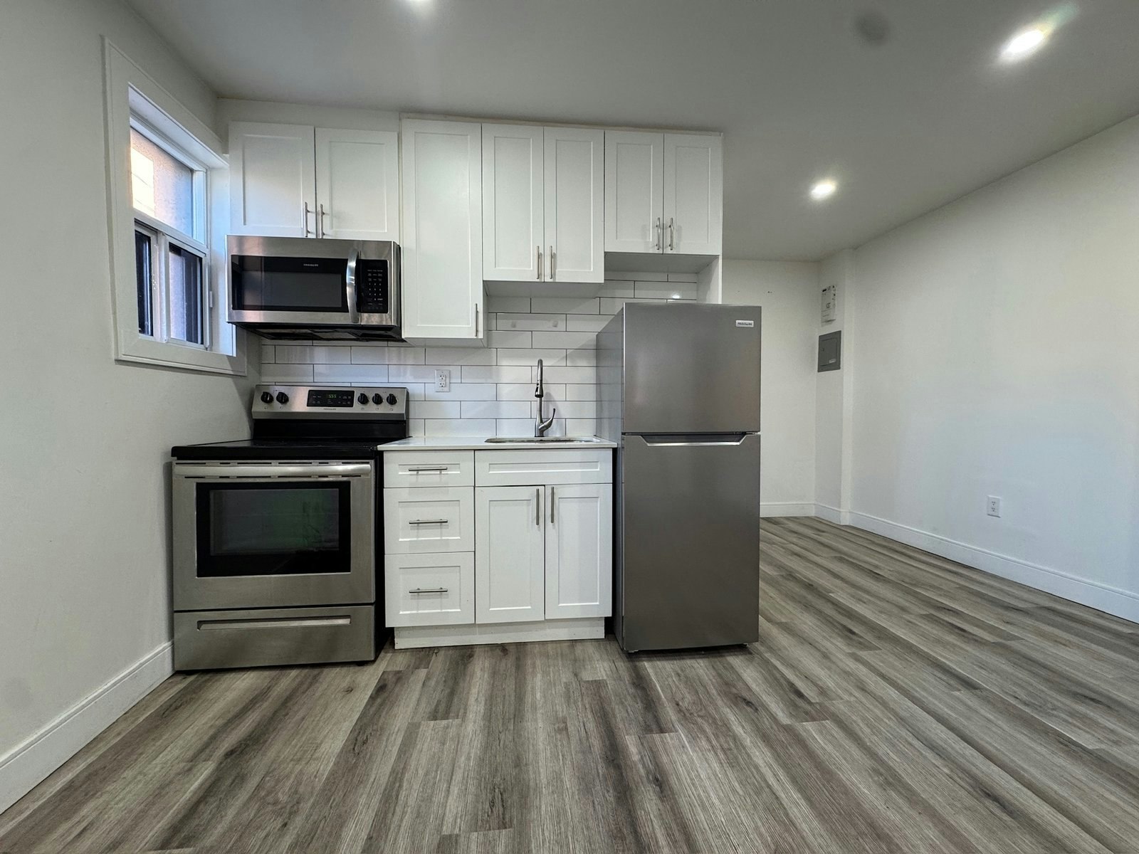 203-444 Park Street West, Windsor, ON, N9A 5V3 - 12