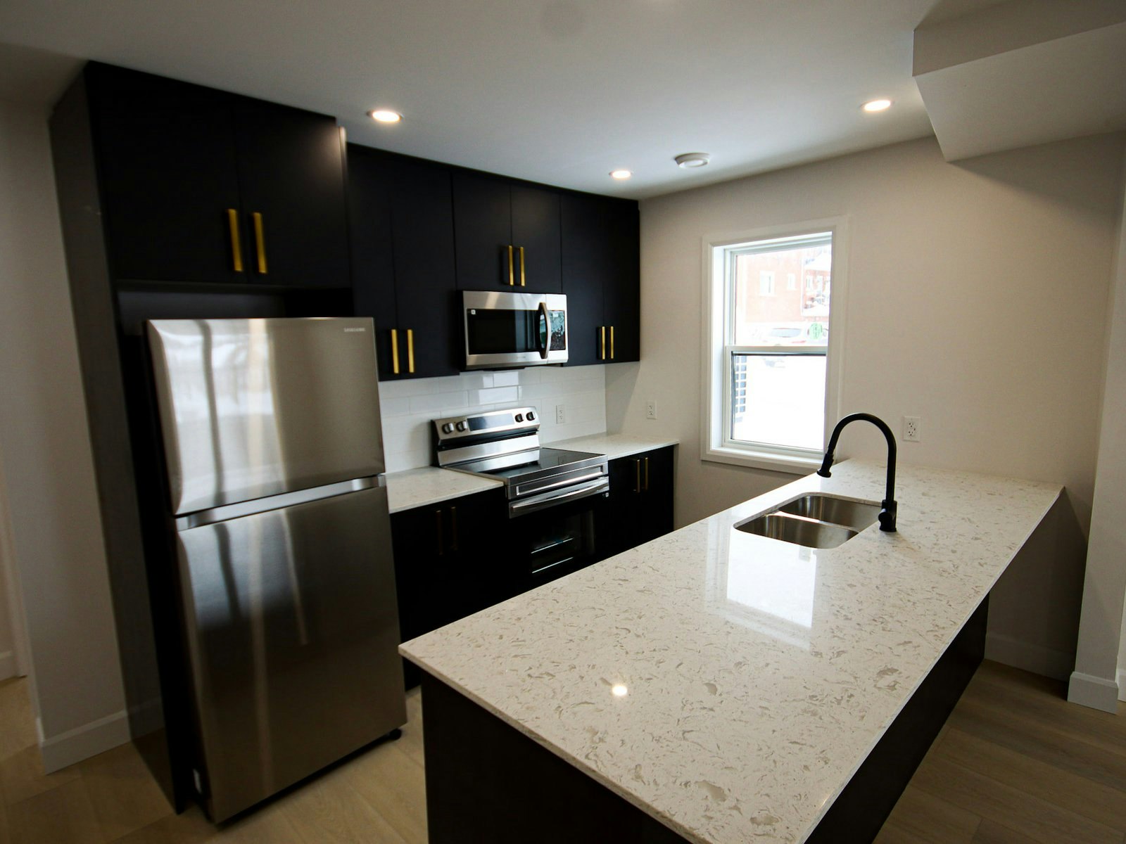 9-269 Madison Avenue South, Kitchener, ON, N2M 3H5 - 16