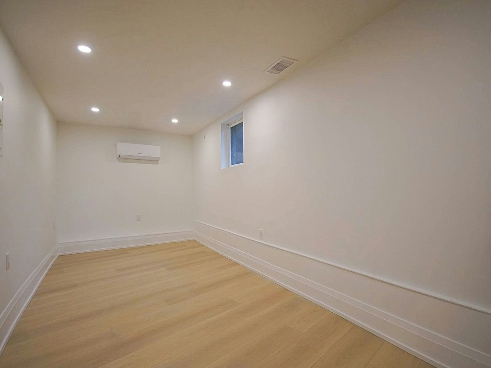 9-269 Madison Avenue South, Kitchener, ON, N2M 3H5 - 9