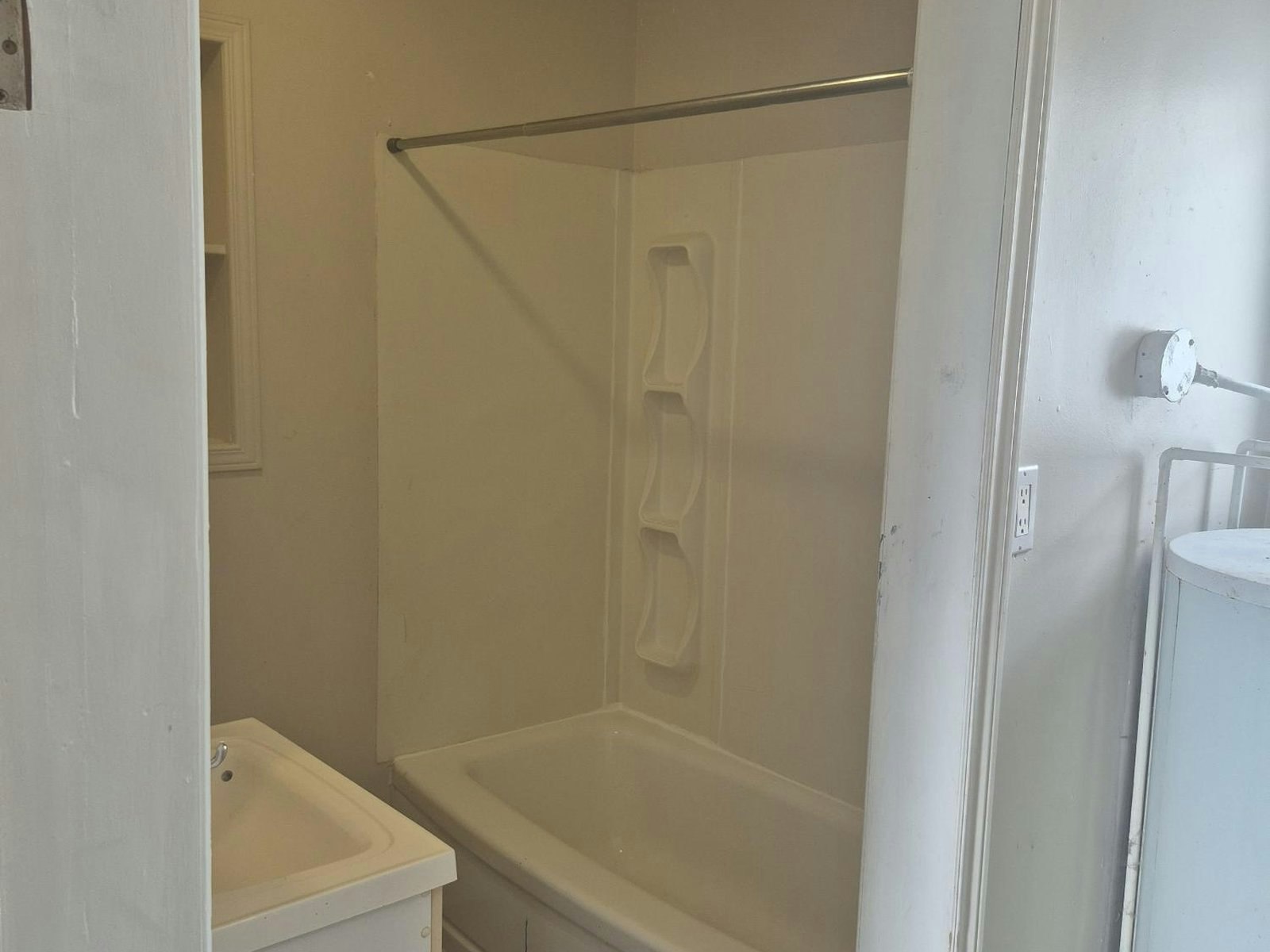 2 Bed-227 Turner Avenue, Sault Ste. Marie, ON, P6C 4S8 - 9