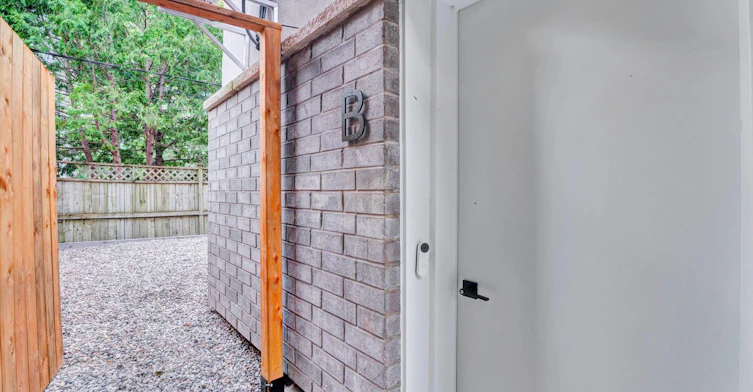 B-374 Berkley Avenue, Ottawa, ON, K2A 2G7