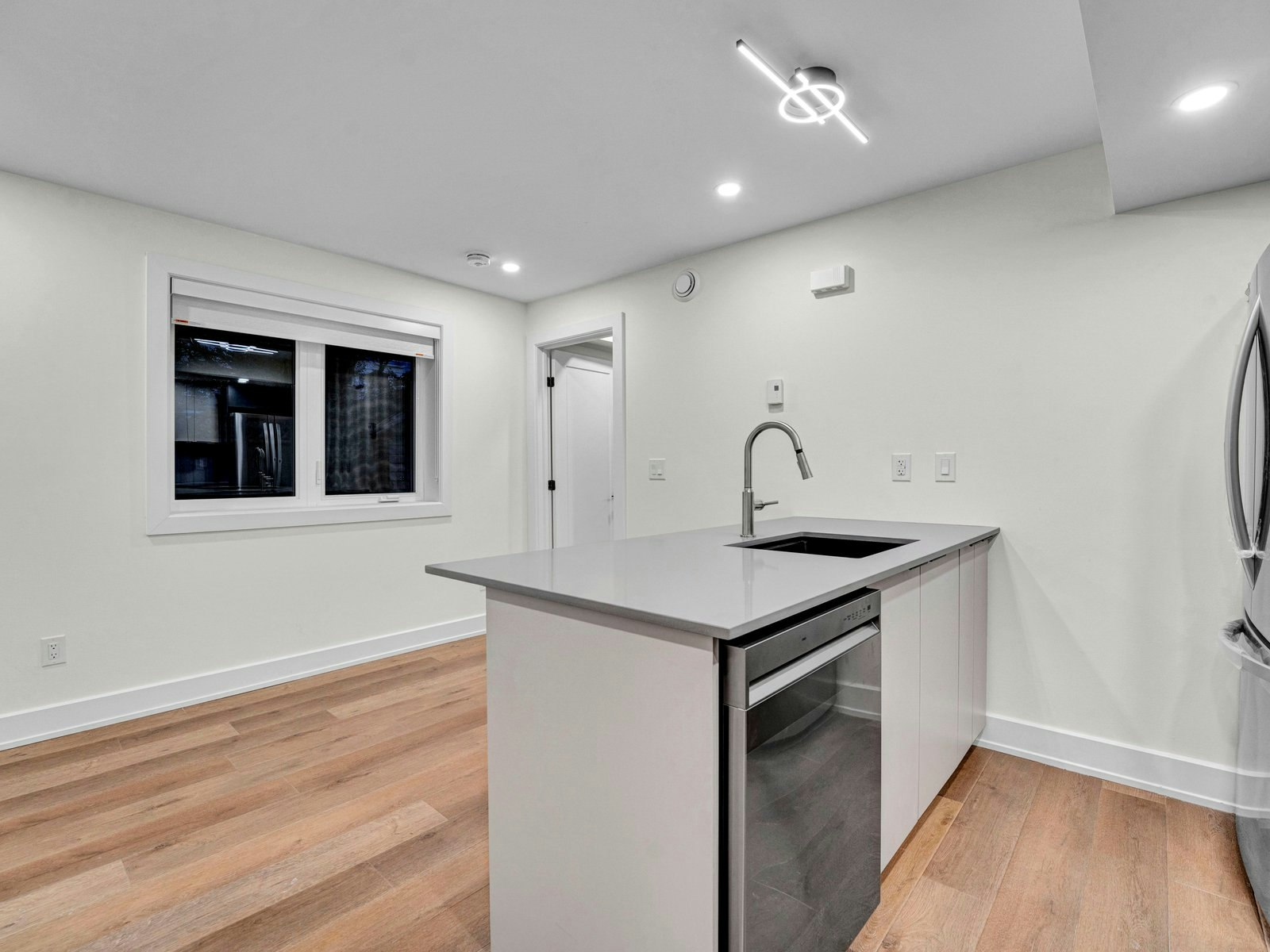 B-374 Berkley Avenue, Ottawa, ON, K2A 2G7 - 4