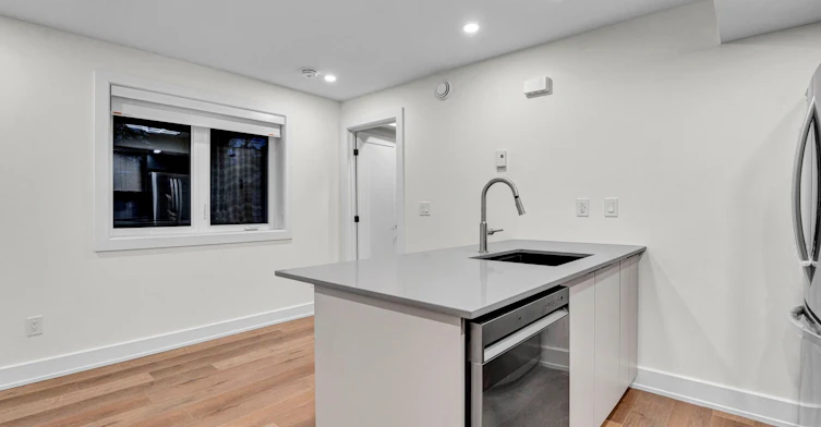 B-374 Berkley Avenue, Ottawa, ON, K2A 2G7 - 4