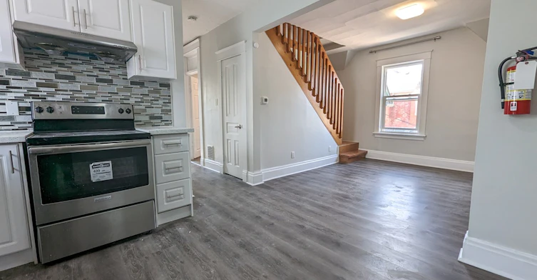 B-84 Ahrens Street W, Kitchener, ON, N2H 4C1 - 9