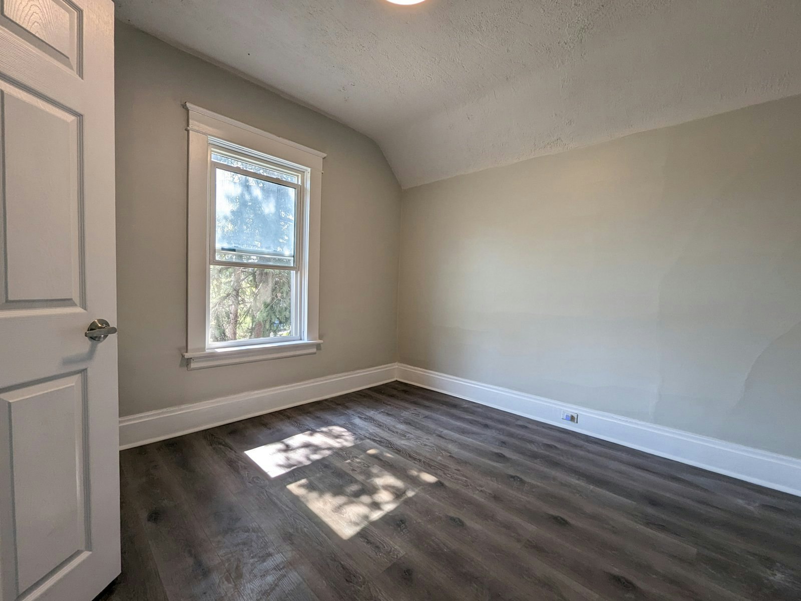 B-84 Ahrens Street W, Kitchener, ON, N2H 4C1 - 20